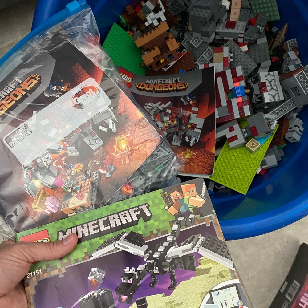 LEGOS HUGE LOT MIXED PIRATE MINECRAFT MORE